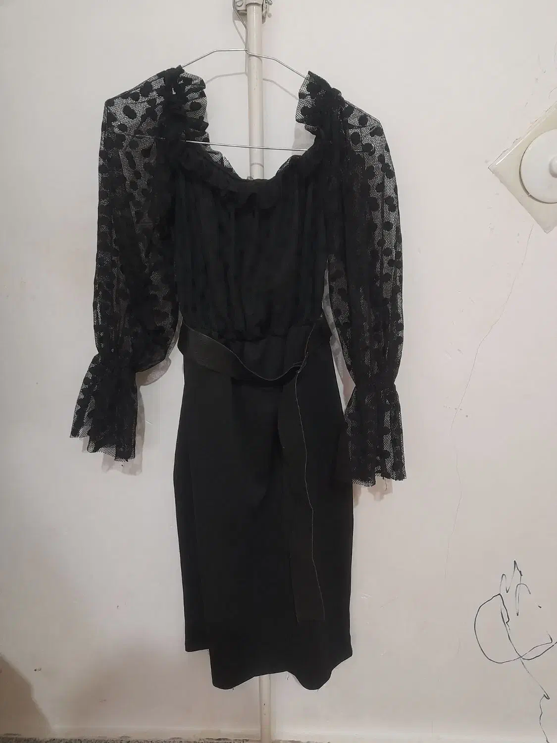 لباس زنانه و دخترانه|لباس|کهک, |دیوار