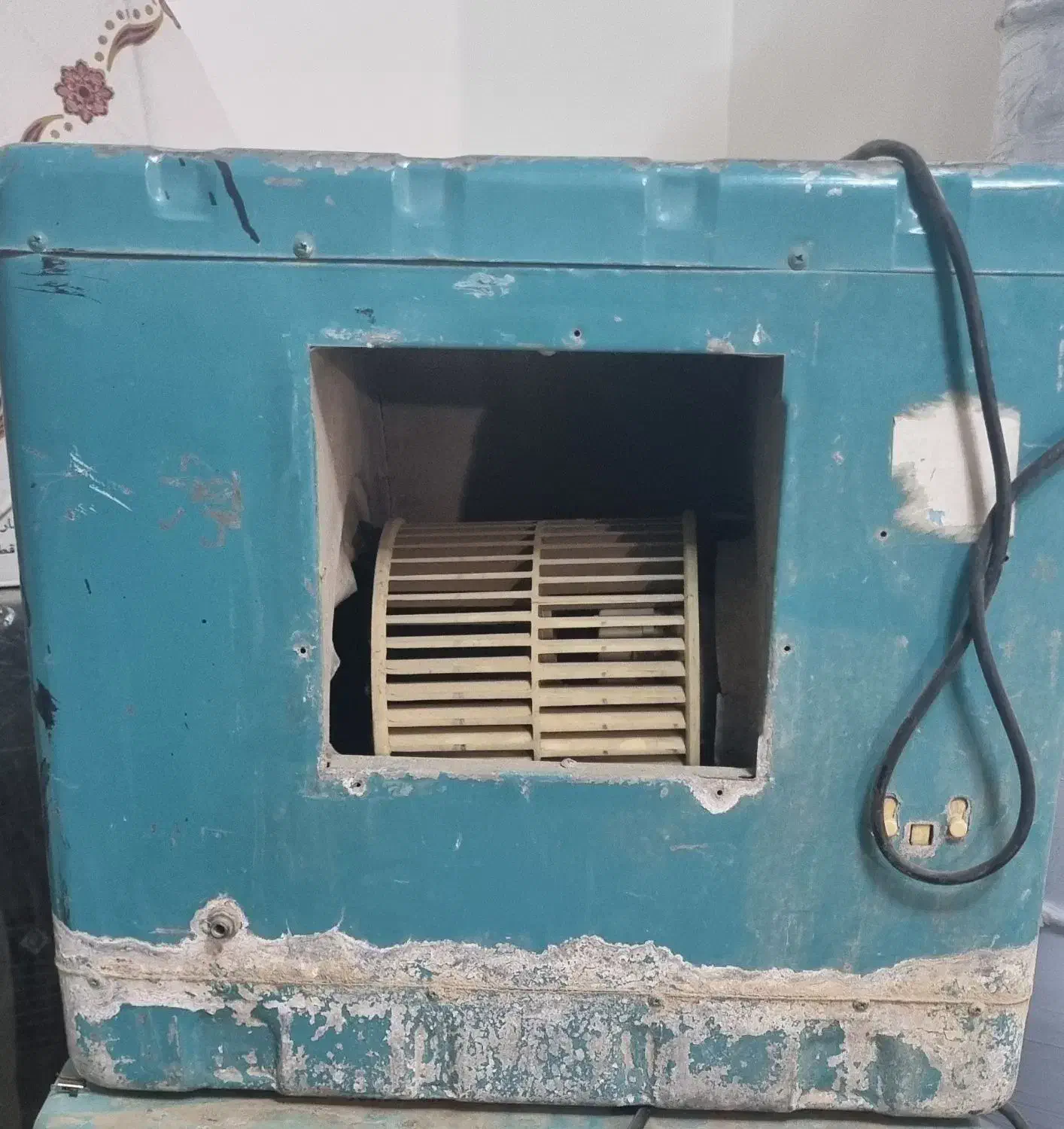 کولر آبی کوچک پنجره ای|کولر آبی|اصفهان, شفق|دیوار