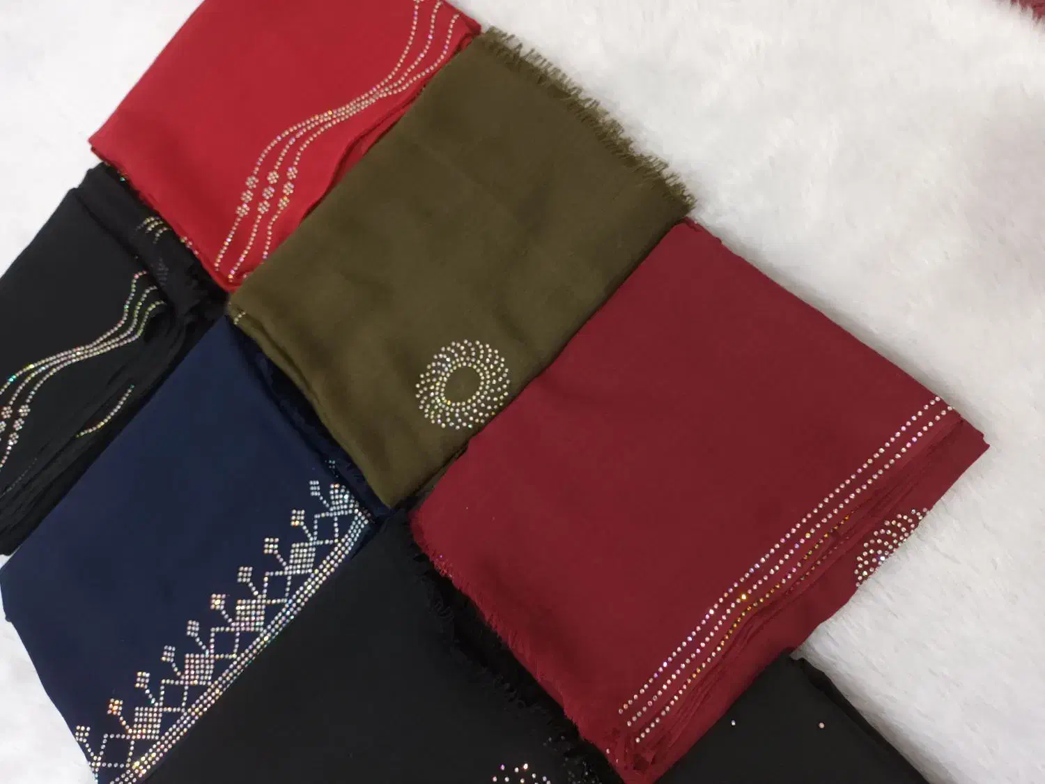 نگین کاری انواع شال چادر لباس|لباس|بندرعباس, |دیوار