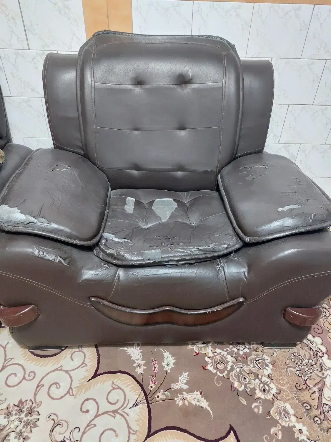 مبل نه نفره خلبانی دست دوم با قیمت مناسب|مبلمان خانگی و میز عسلی|خمینی‌شهر, |دیوار