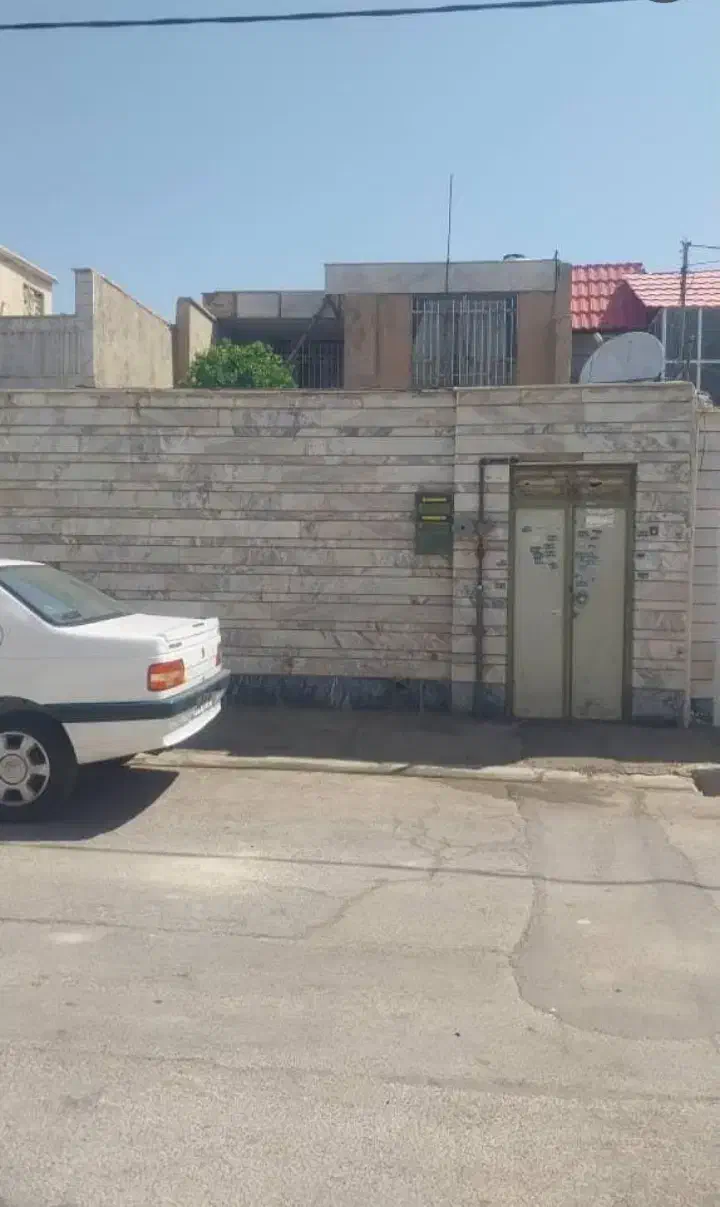 خانه ویلایی درب از حیاط...|فروش خانه و ویلا|شیراز, شیشهگری|دیوار