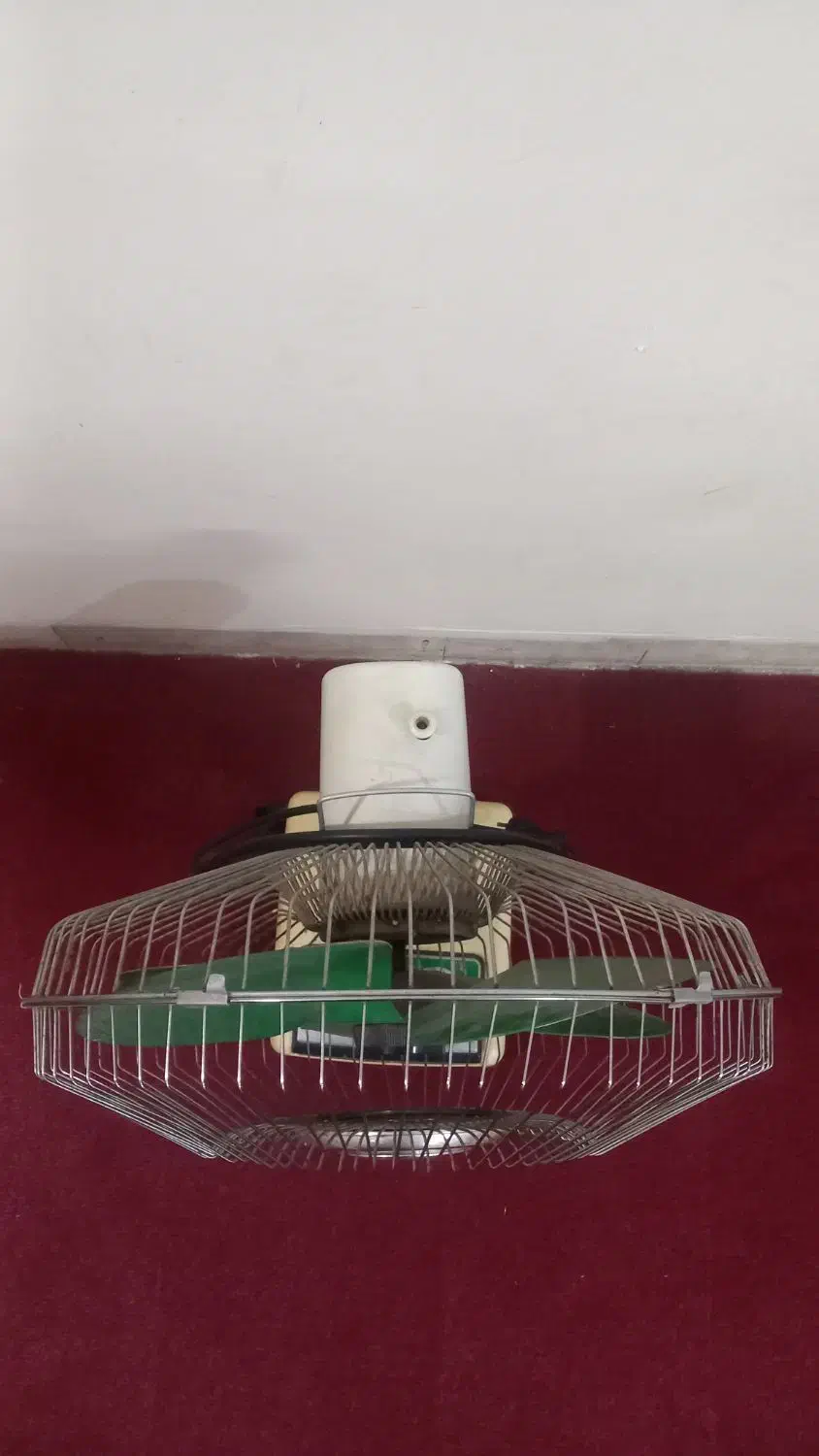 پنکه قدیمی|پنکه و تصفیهکنندهٔ هوا|یزد, |دیوار