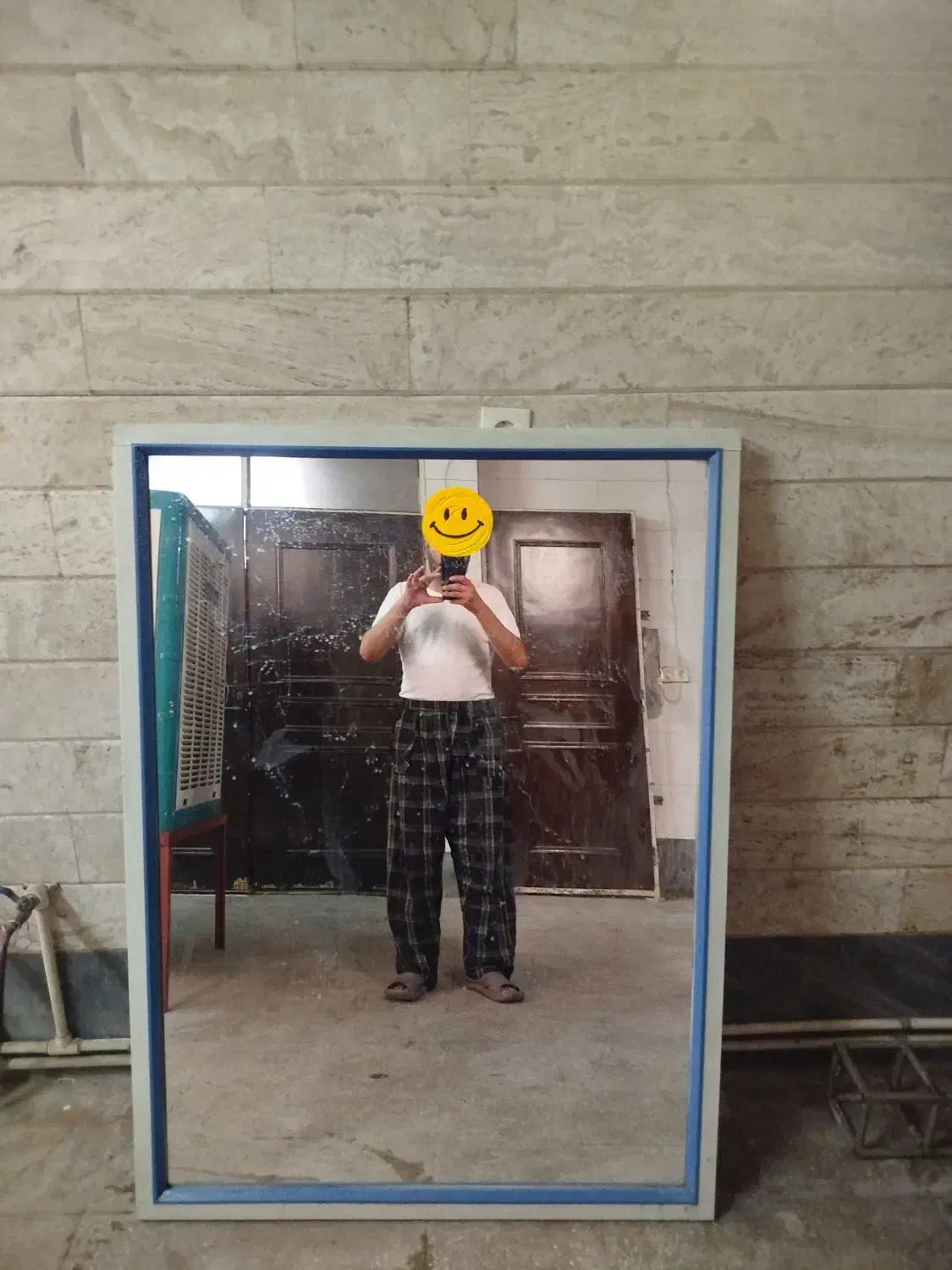 دو عدد آینه قدی با قاب آلومینیومی طوسی آرایشگاه|آینه|قم, انصار‌الحسین|دیوار