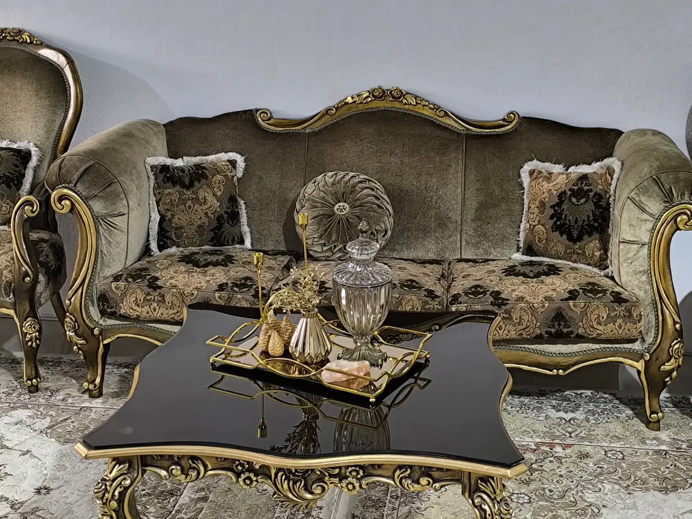 مبل سلطنتی ۷ نفره،میز ناهار خوری ۶ نفره،و میزها|مبلمان خانگی و میز عسلی|پاکدشت, پاکدشت (مامازند)|دیوار