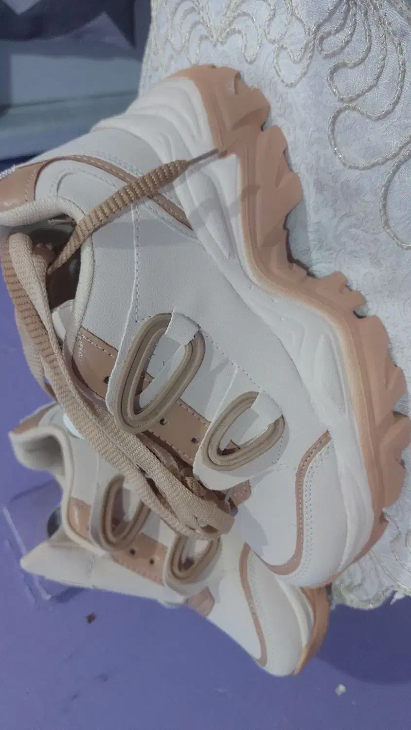 کتونی لژ دار زنانه|کیف، کفش، کمربند|دوگنبدان, |دیوار