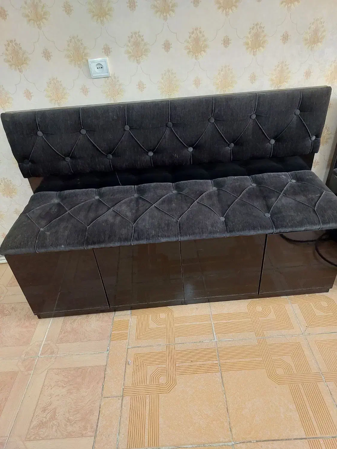 آینه و کنسول|آرایشگاه و سالنهای زیبایی|سیاهکل, |دیوار