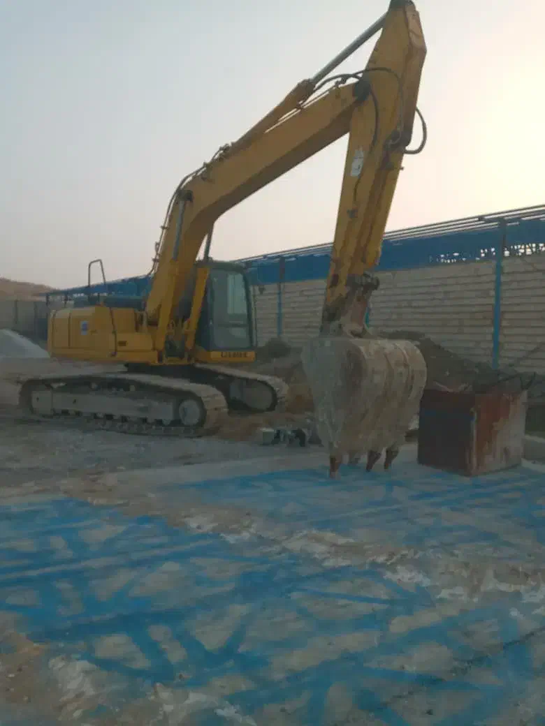 بیل مکانیکی زنجیری دلتا 2012|خودرو سنگین|تبریز, |دیوار