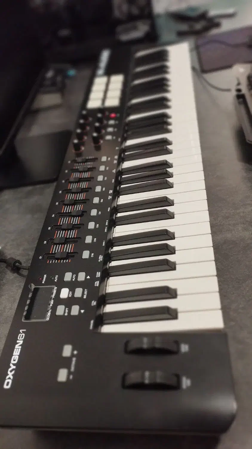 میدی کنترلر استودیویی|پیانو، کیبورد، آکاردئون|قائمشهر, |دیوار