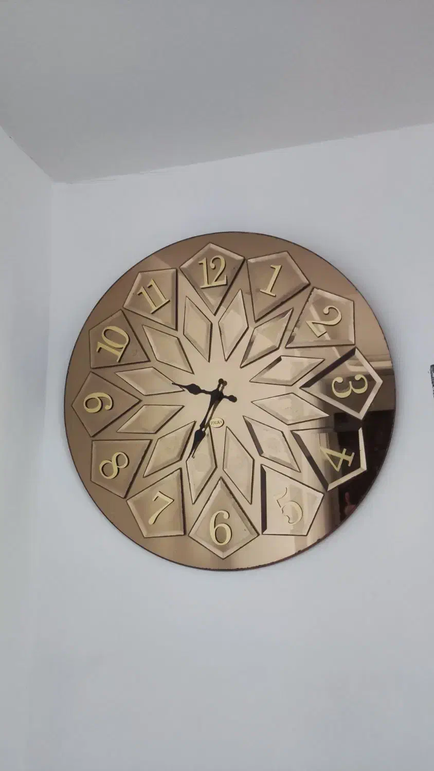 ساعت دیواری آینه ای بزرگ|ساعت دیواری و تزئینی|بندر انزلی, مسکن مهر|دیوار