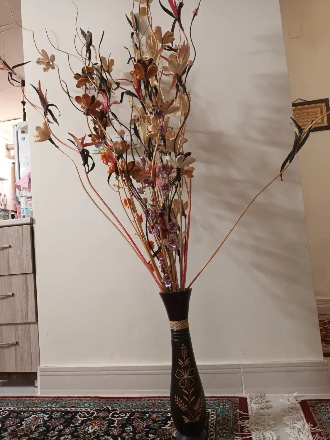 گلدان چوبی همراه با گل کاغذی|گل مصنوعی|شیراز, فرگاز|دیوار