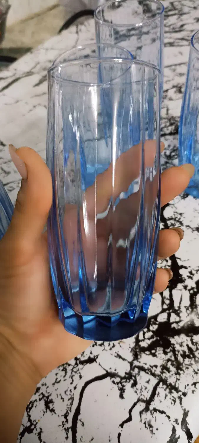 لیوان بلند آبی خوشرنگ|ظروف سرو و پذیرایی|شیراز, ریاستی|دیوار