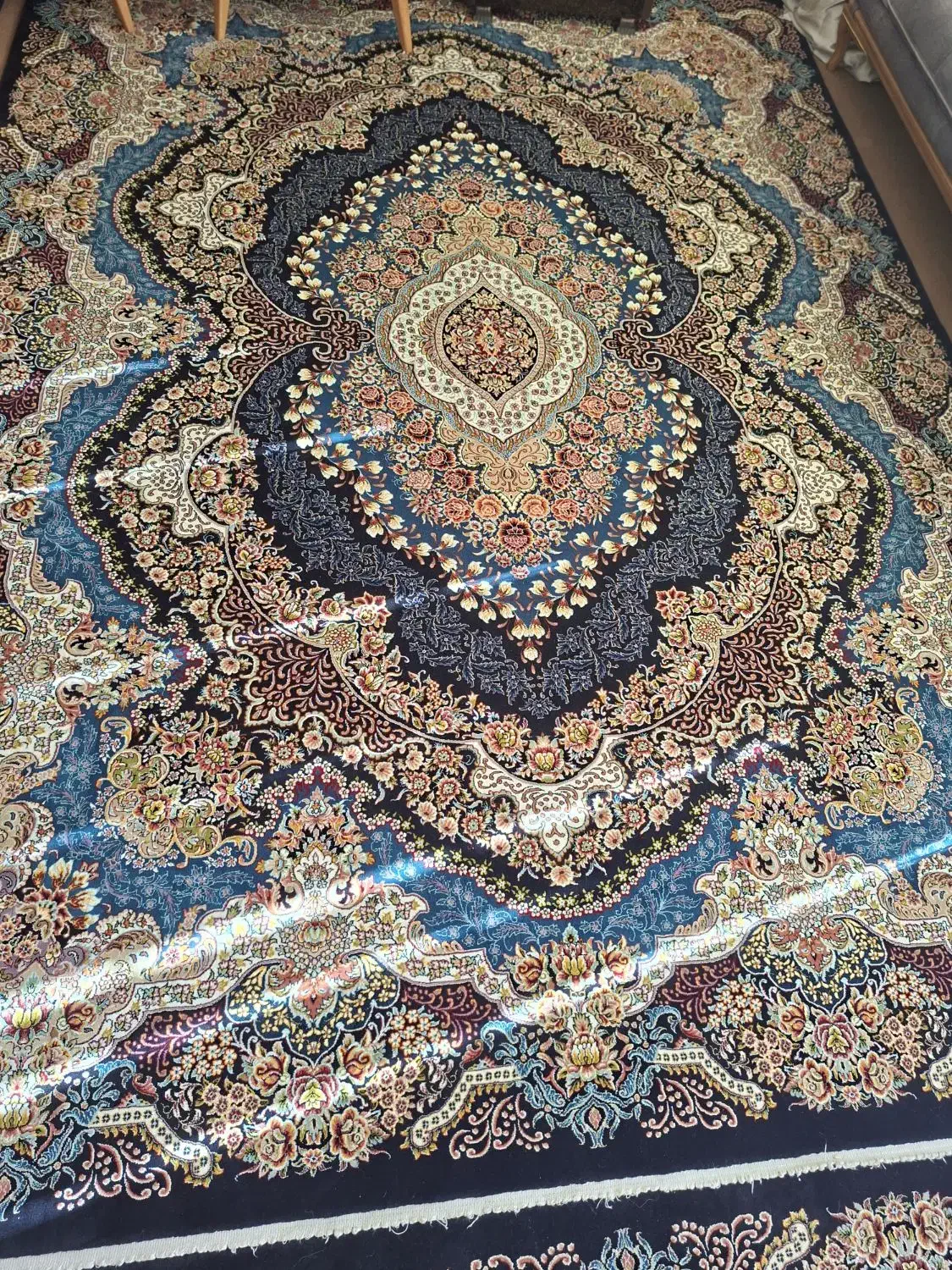 قالی سورمه ای|فرش|بروجن, |دیوار