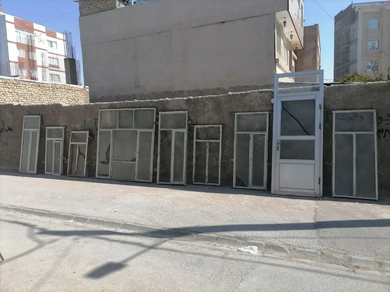 در پنجره|مصالح و تجهیزات ساختمان|شیروان (خراسان), |دیوار