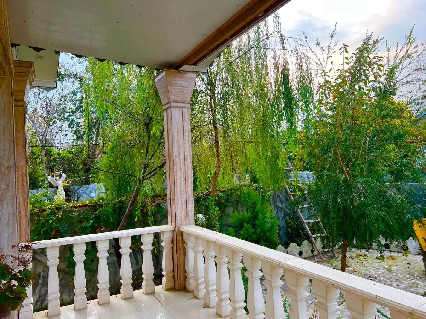 ویلایی با ۳۰۹ متر در قاضیان سنگر|فروش خانه و ویلا|رشت, استادسرا|دیوار