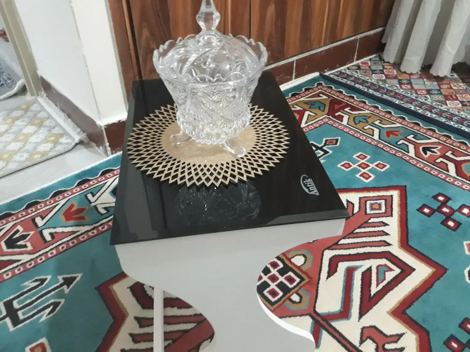 یک دست مبل ۷نفره|مبلمان خانگی و میز عسلی|بروجرد, |دیوار