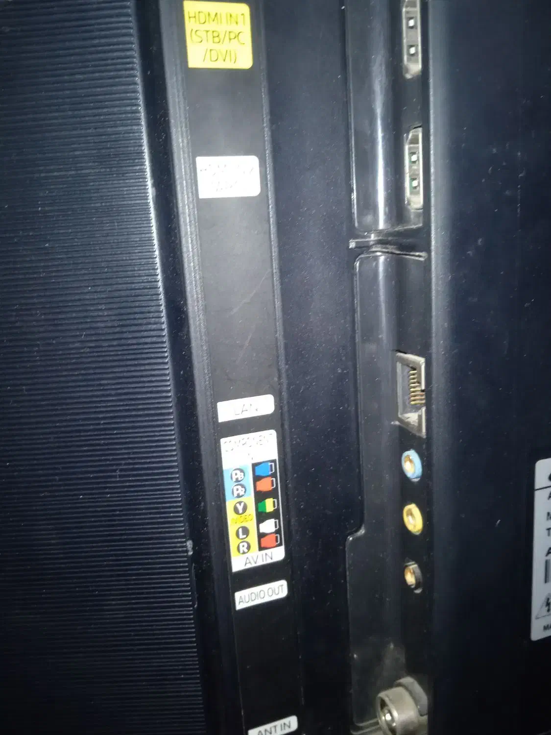 تلویزیون ال ای دی شکسته|تلویزیون و پروژکتور|بیرجند, |دیوار