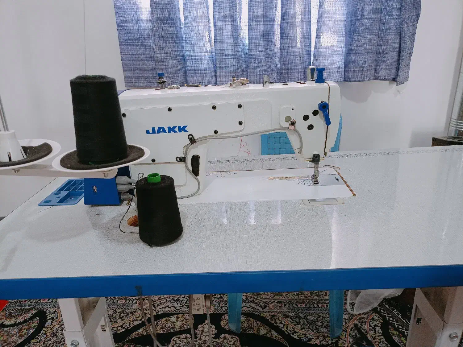 چرخ راسته دوز|چرخ خیاطی و ریسندگی|چترود, |دیوار