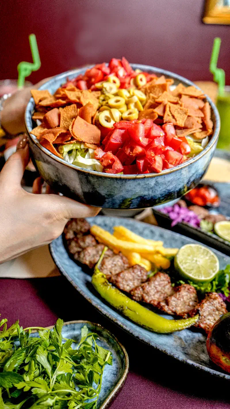 ادمین تولید محتوای پیج ورژن جدید|خدمات رایانه‌ای و موبایل|اسلام‌شهر, باغ فیض|دیوار
