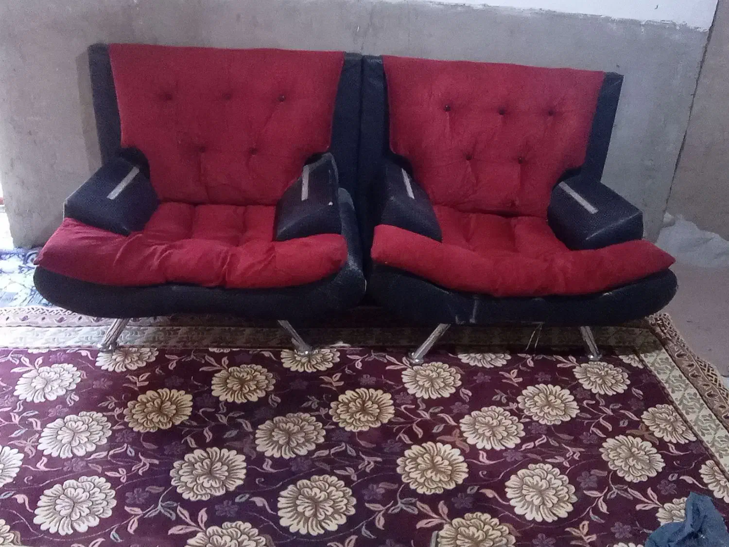 ۲عددمبل یک نفر برای مغازه دارها.روستای شندان|مبلمان خانگی و میز عسلی|سیب و سوران, |دیوار