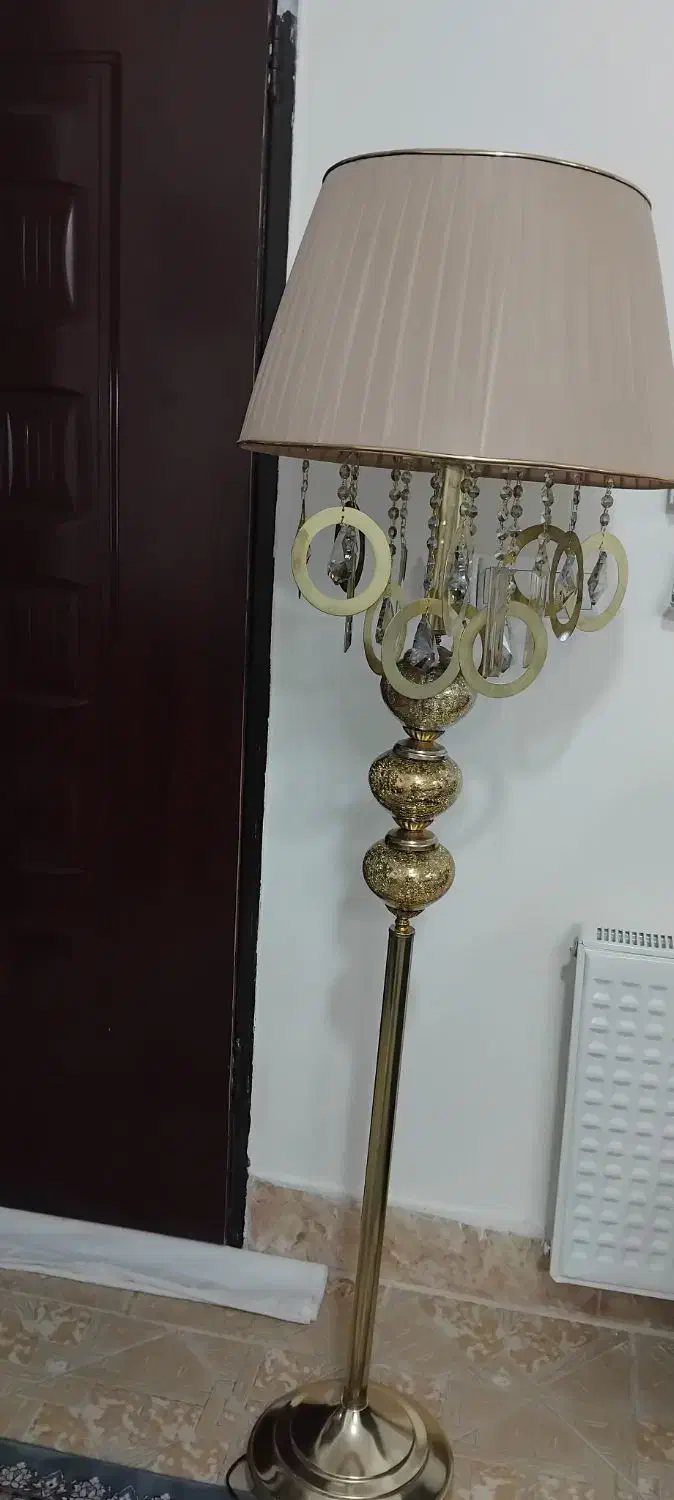 آباژور کنار سالن|چراغ خواب و آباژور|بروجرد, |دیوار