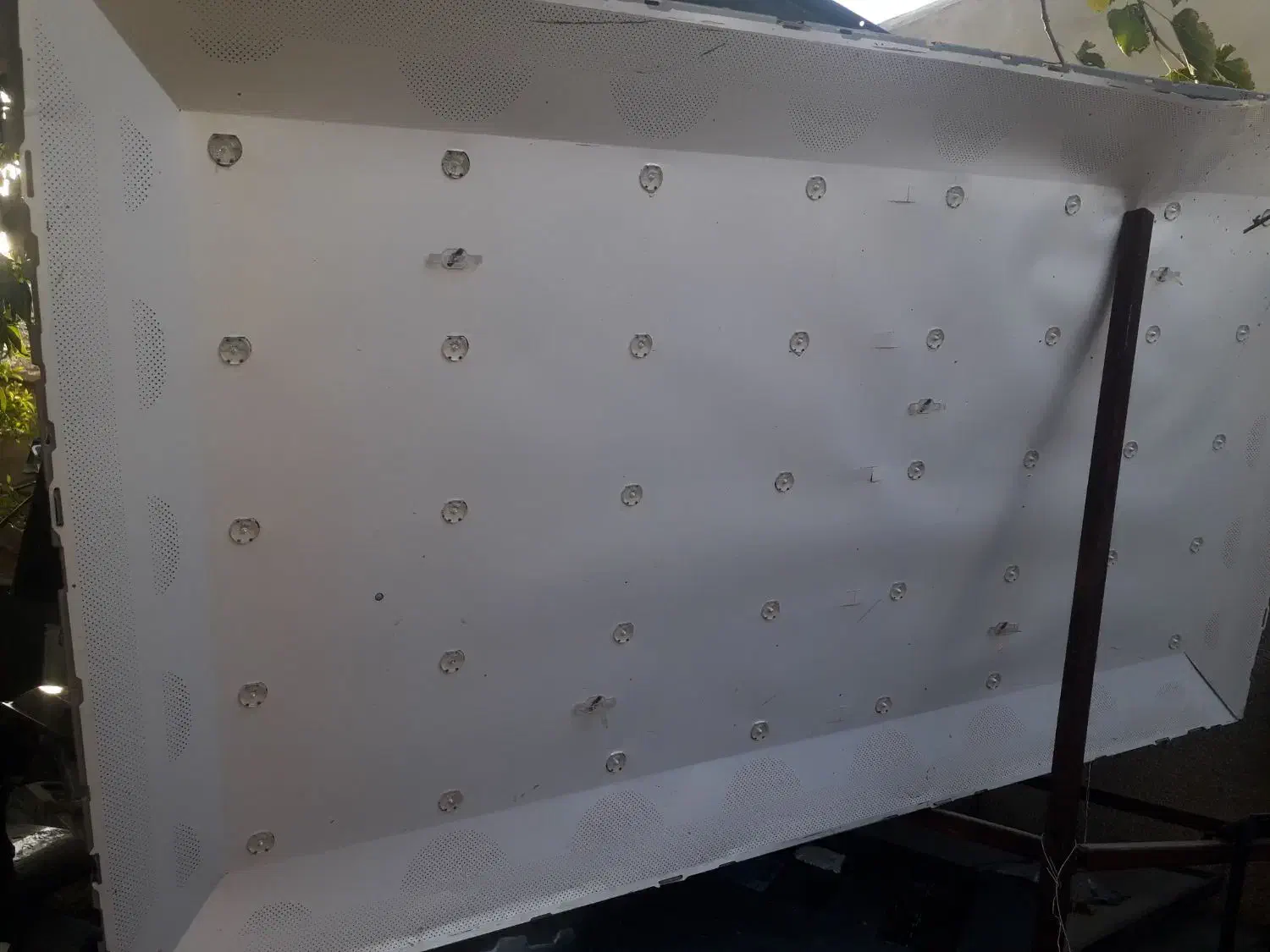 تعویض بکلایت TV شکسته میبروم|تلویزیون و پروژکتور|شیراز, شیخ علی چوپان|دیوار