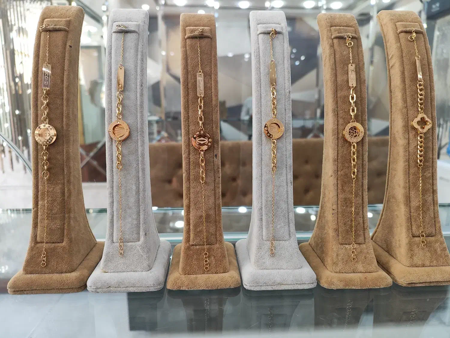 دستبندهای لیا گلد|جواهرات|قم, نیروگاه|دیوار