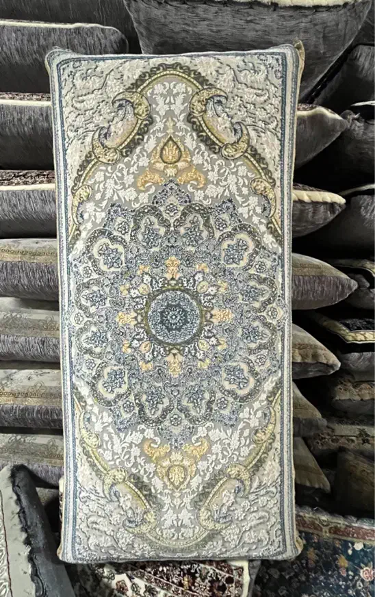 پشتی۱/۲۰۰ شانه (بازرگانی فرش بهمنی)|فرش|مشهد, شهید مطهری|دیوار