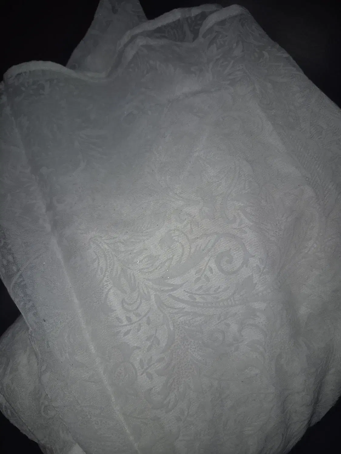 چادر عروس|لباس|رباط‌کریم, رباط‌کریم|دیوار