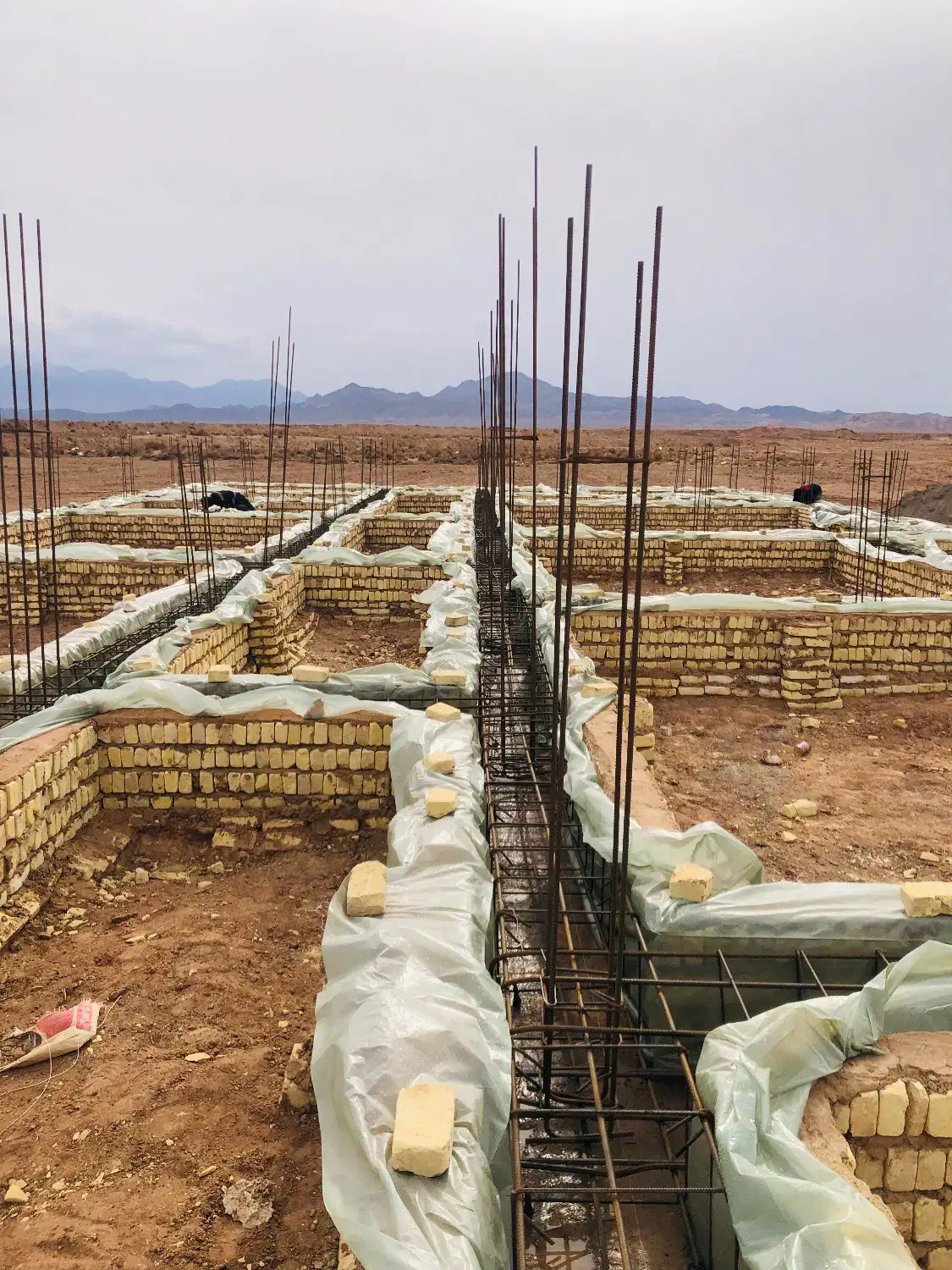 اجرای اسکلت بتنی سقف تیرچه و وافل با اقساط|خدمات پیشه و مهارت|یزد, |دیوار