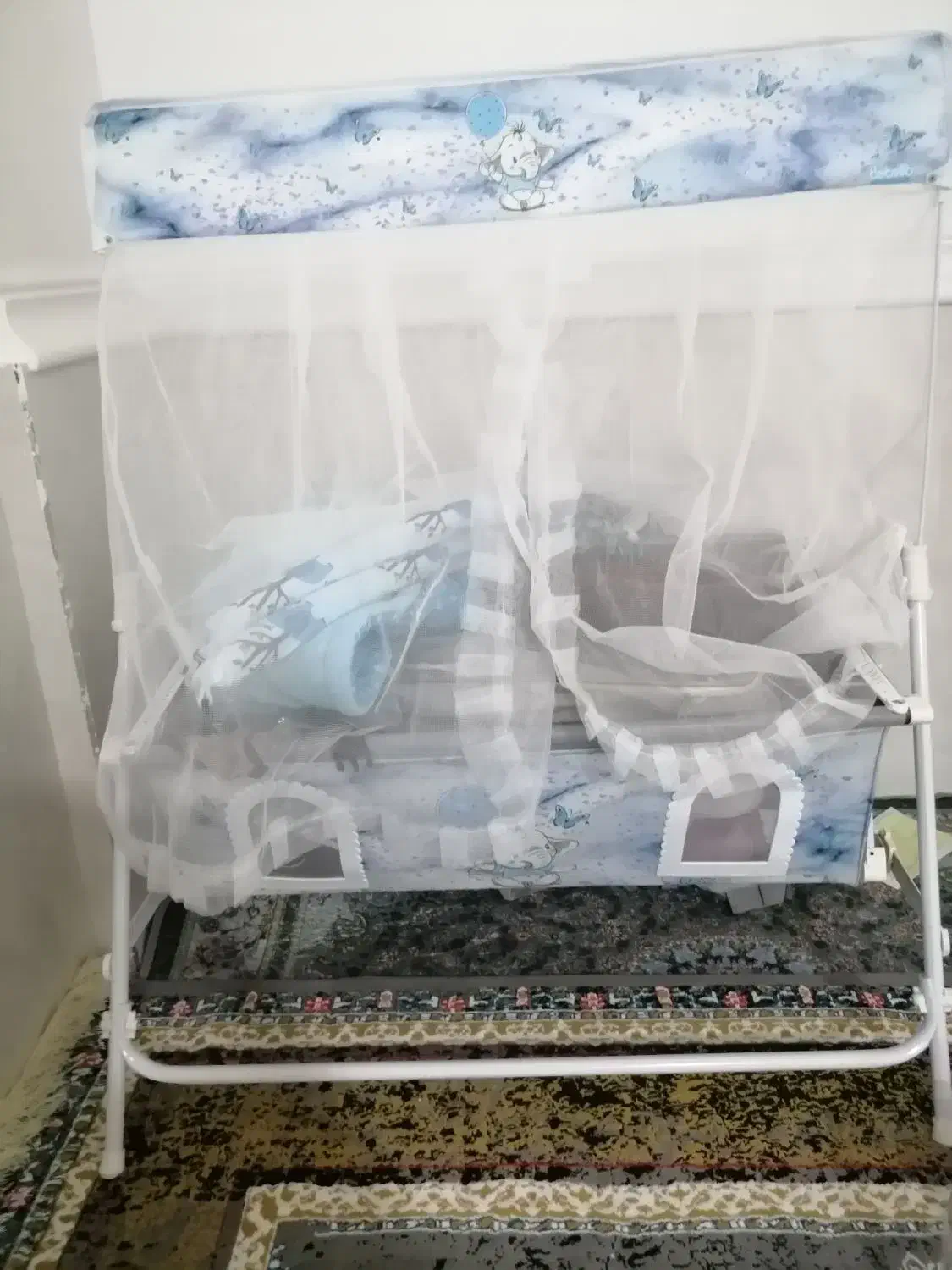 گهواره نوزاد آبی مارک شادی|تخت و صندلی بچه|دلوار, |دیوار