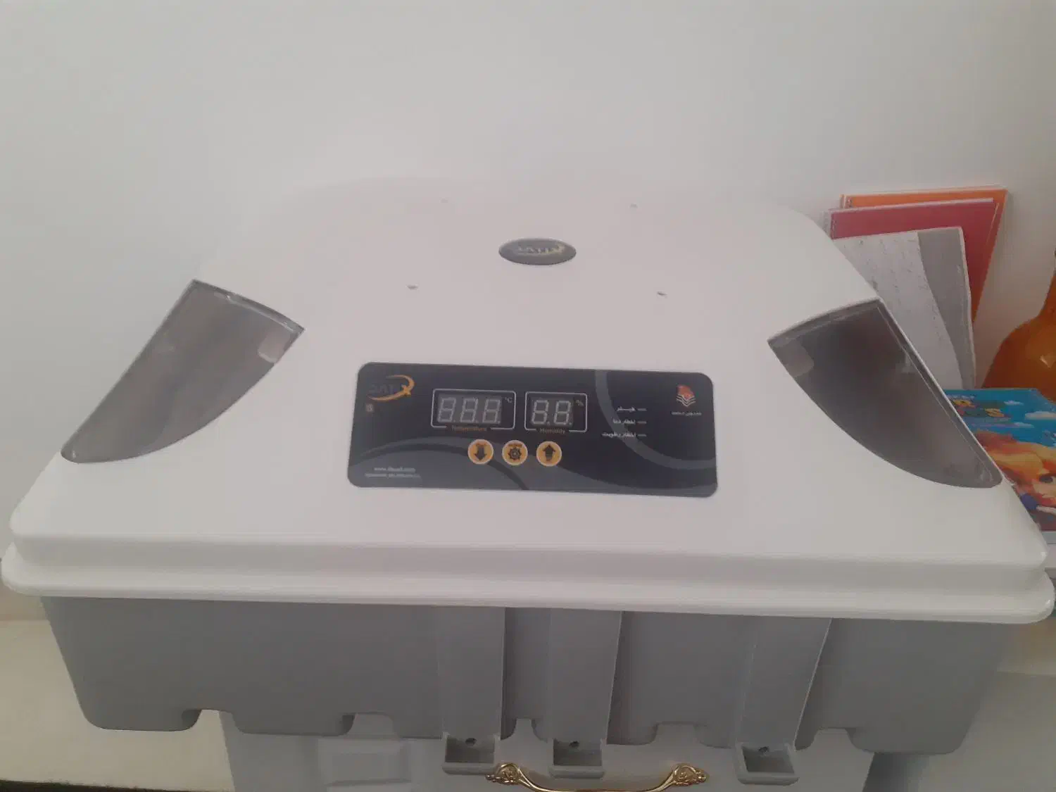 دستگاه جوجه کشی|لوازم جانبی حیوانات|تویسرکان, |دیوار