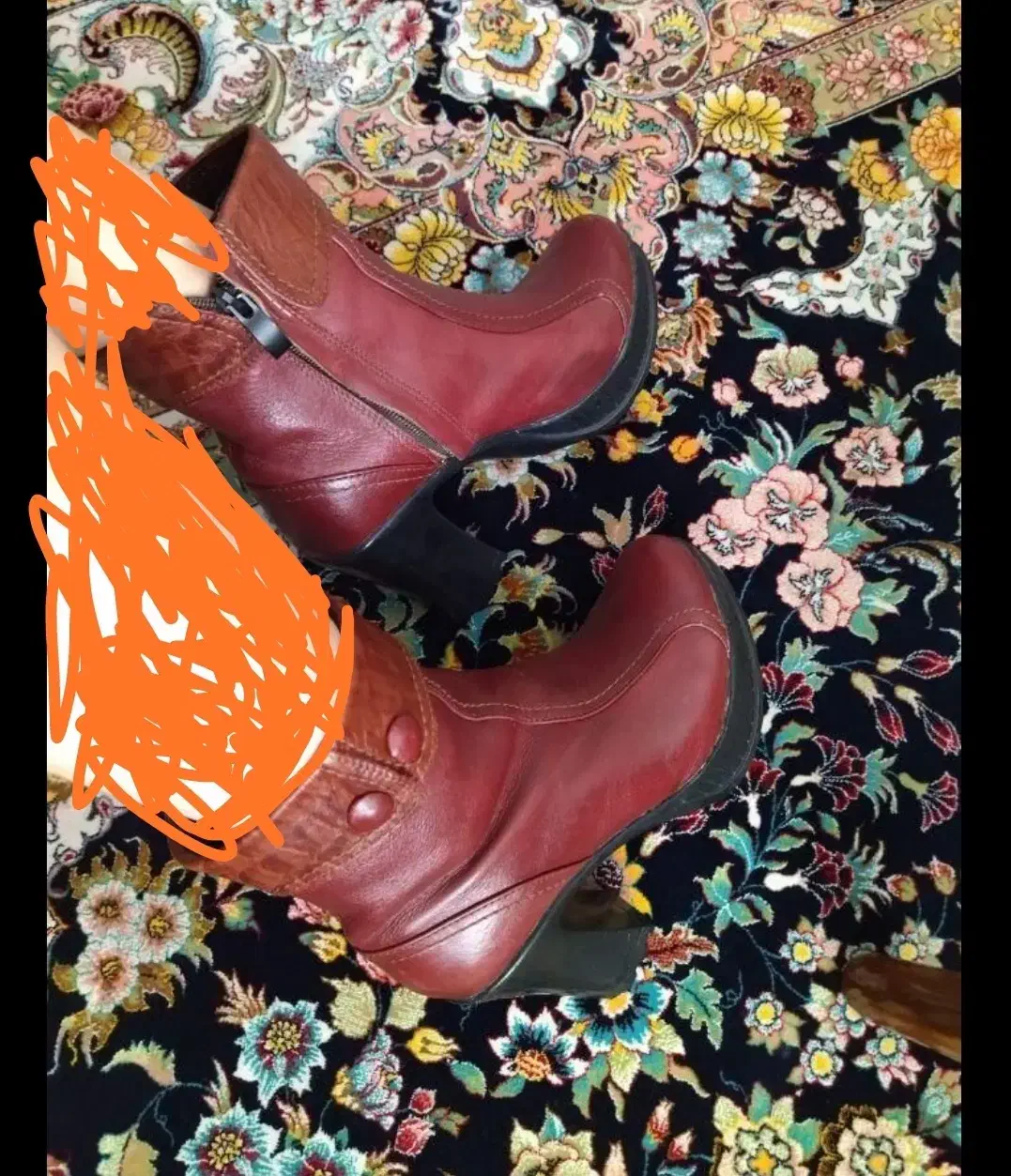 پوتین چرم|کیف، کفش، کمربند|ری, سرتخت|دیوار