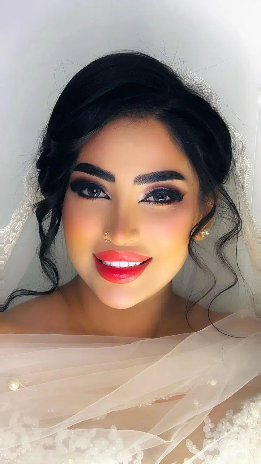 تخفیف استثنایی آموزش میکاپ و خودآرایی|خدمات آرایشگری و زیبایی|اصفهان, جویباره|دیوار