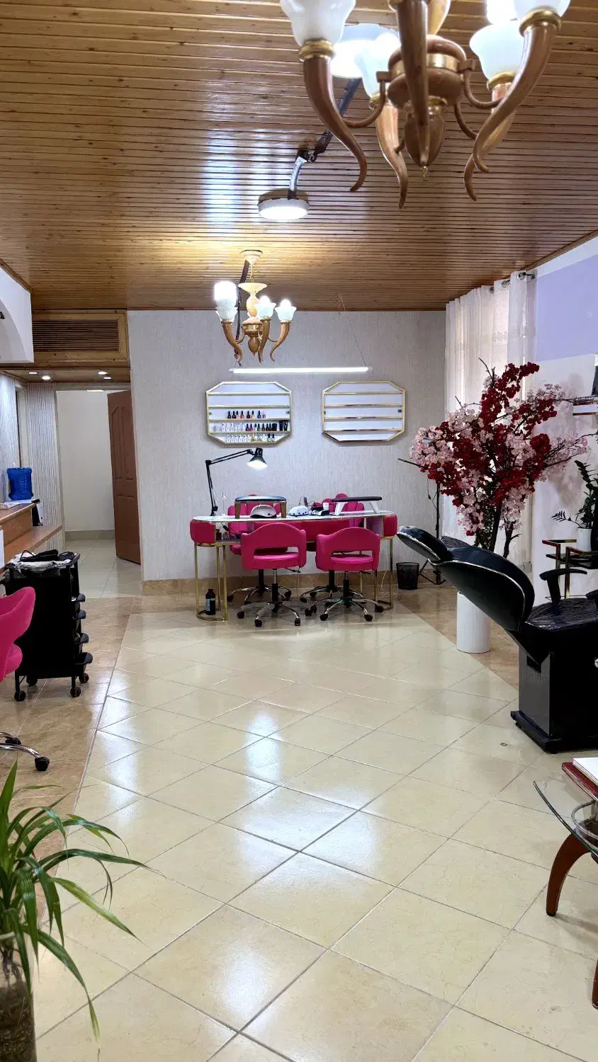 جذب نیرو در سالن آیناز در باهنر|استخدام درمانی، زیبایی، بهداشتی|بوشهر, |دیوار