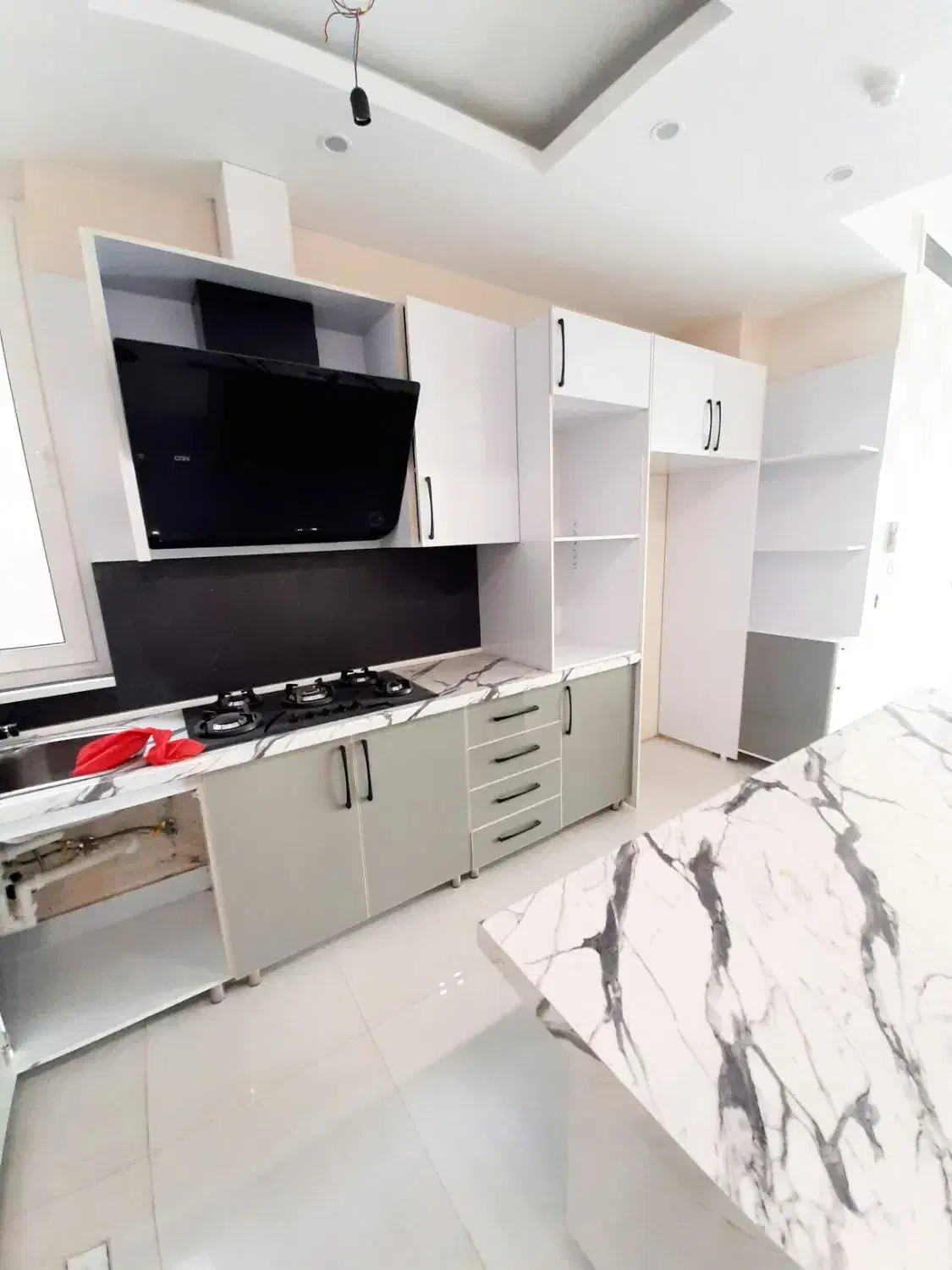 ۱۲۱ متر جردن ولیعصر ( نوساز طبقات بالا )