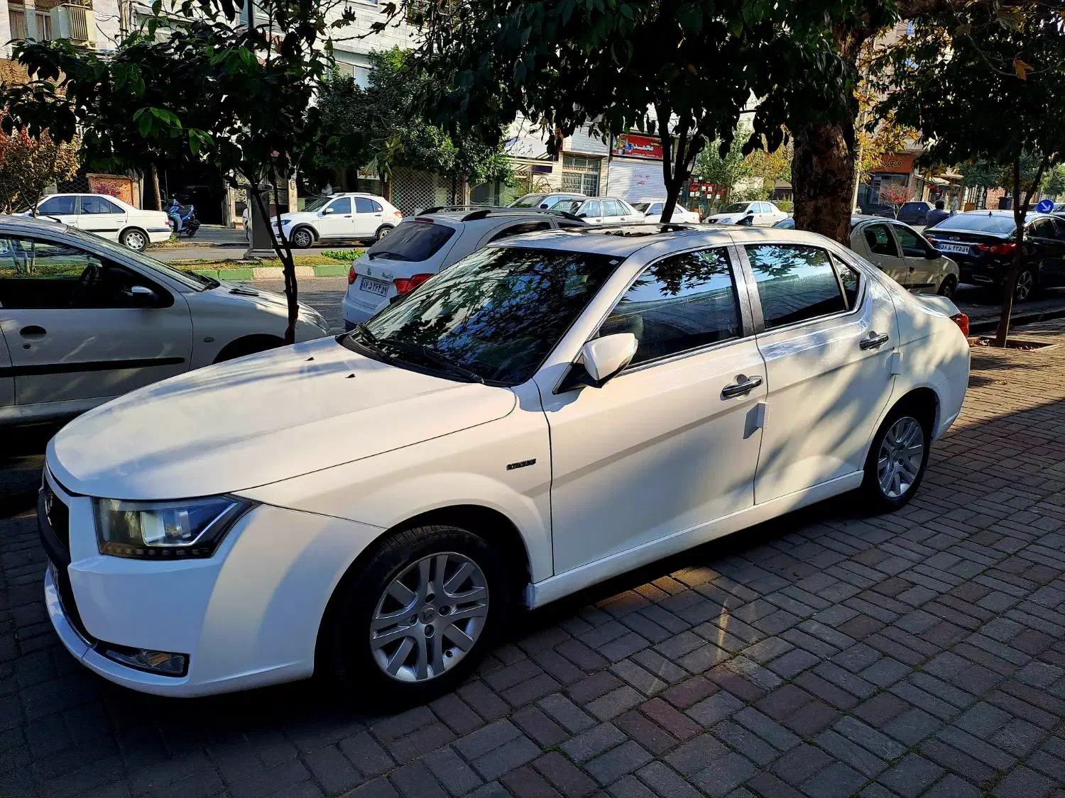 دنا پلاس فول سانروف دار|خودرو سواری و وانت|گرگان, |دیوار