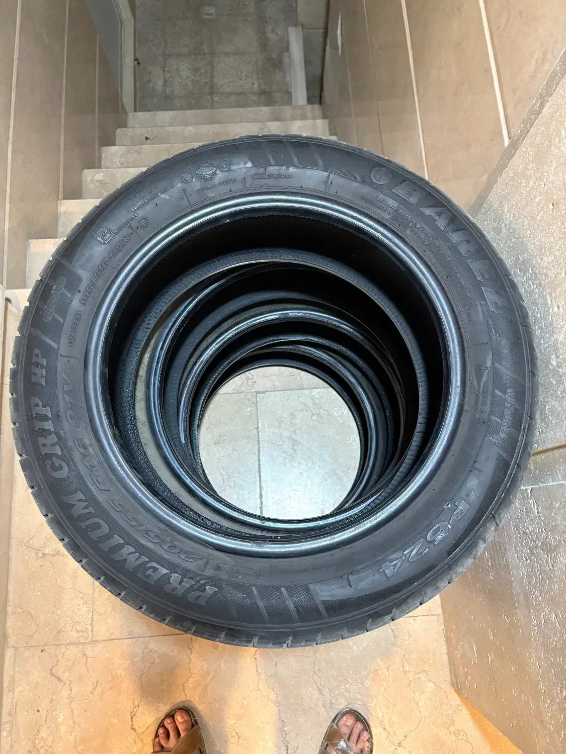 لاستیک بارز سایز ۲۰۵.۵۵.۱۶|قطعات یدکی و لوازم جانبی|شیراز, قدوسی شرقی|دیوار