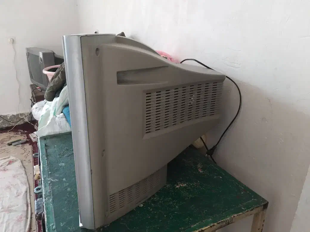 تلوزیون ۳۲اینچ|تلویزیون و پروژکتور|یاسوج, |دیوار