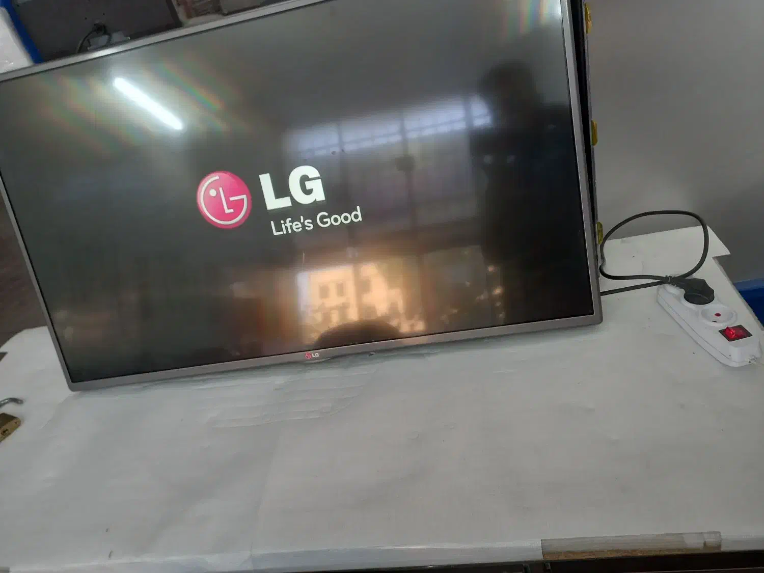 تعمیرات تخصصی انواع تلویزیون|خدمات پیشه و مهارت|آرادان, |دیوار