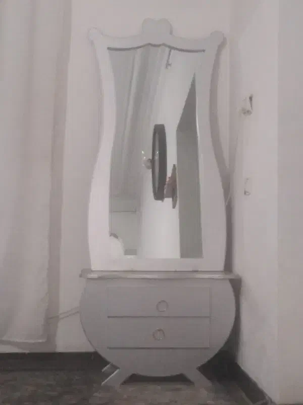 اینه|آینه|مریوان, |دیوار