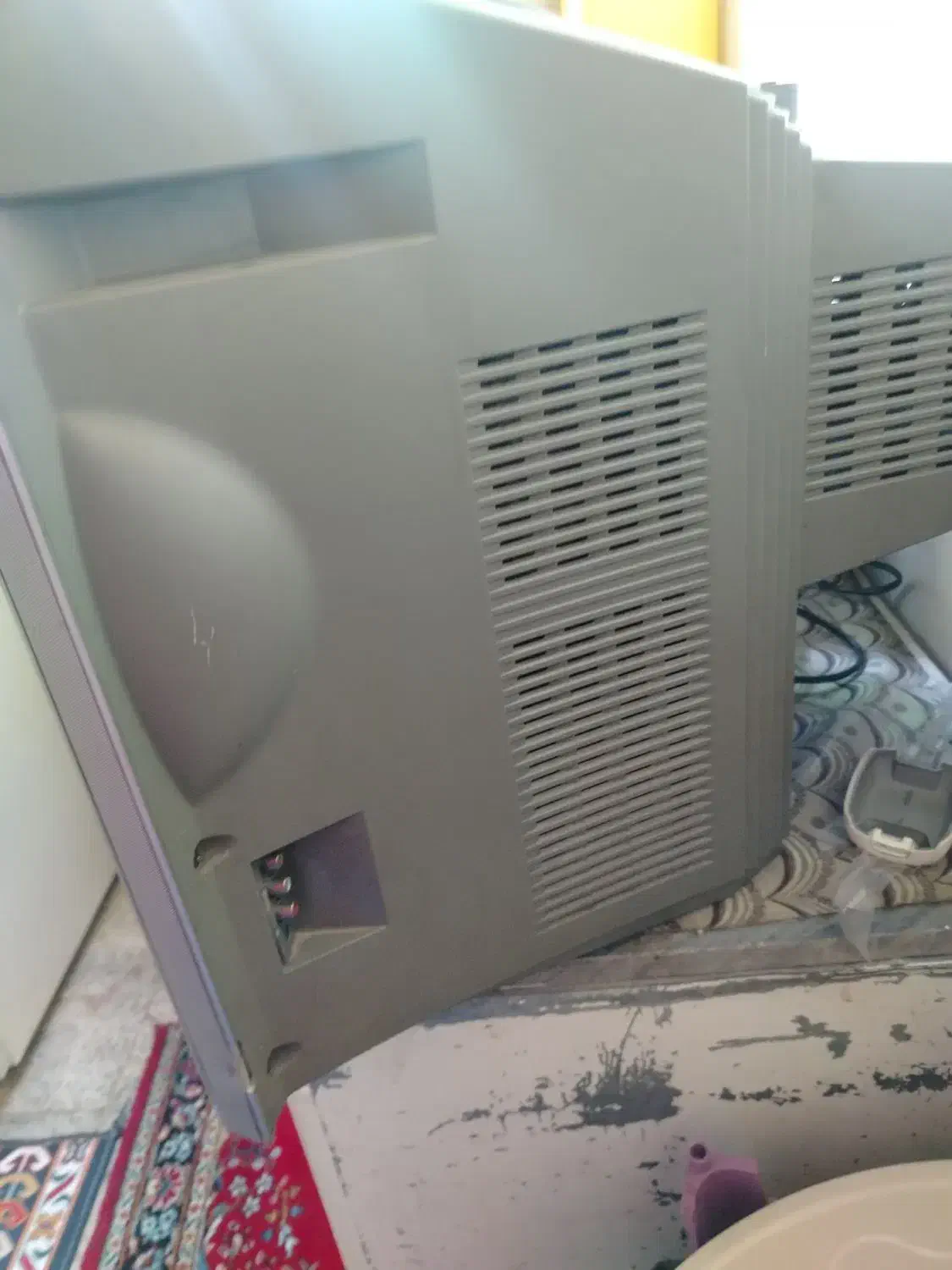 تلوزیون  فروشی 21اینچ|تلویزیون و پروژکتور|اسلامشهر, مظفریه|دیوار