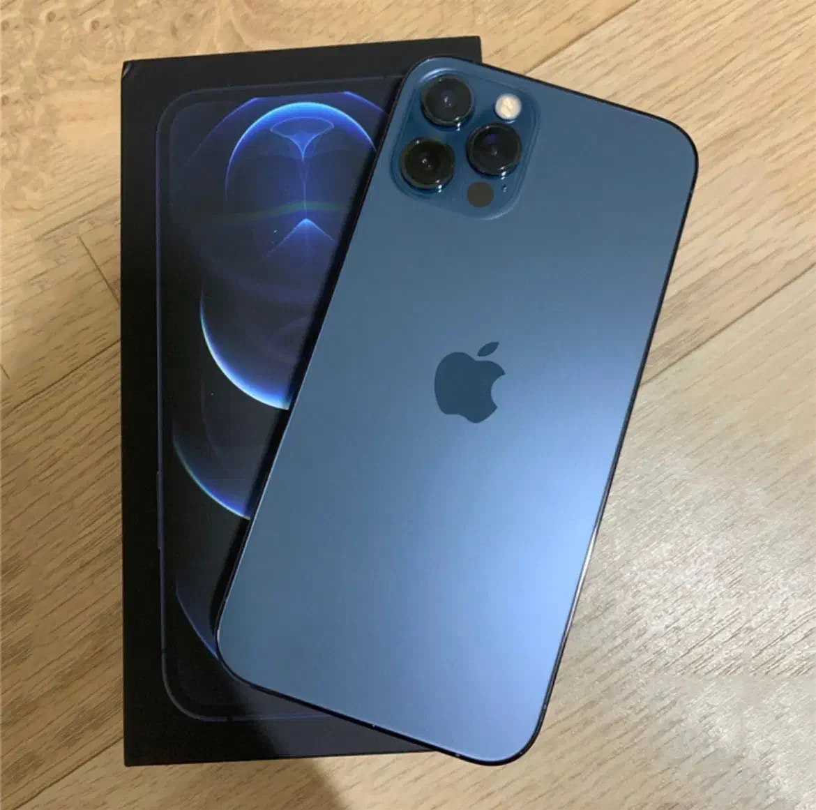iphone 12pro|موبایل|کاشمر, |دیوار