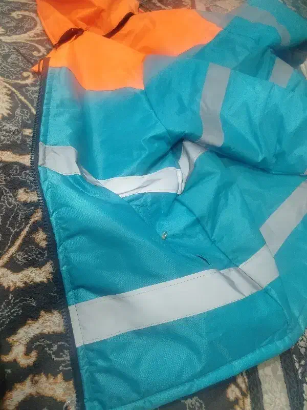 بادگیر گرم|لباس|مشهد, شهید بصیر|دیوار