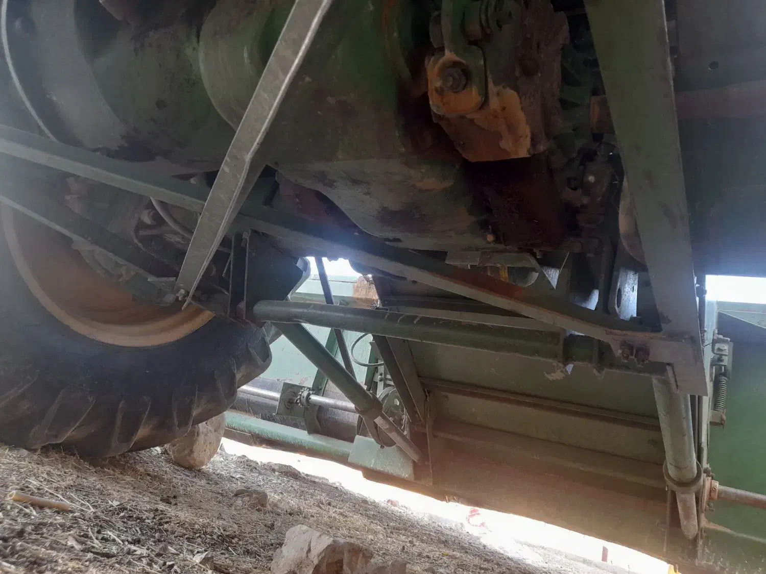 کمباین جاندیر ۱۰۵۵مدل ۹۳موتورلووزیربندچین ۹۴بکار|خودرو سنگین|دیواندره, |دیوار