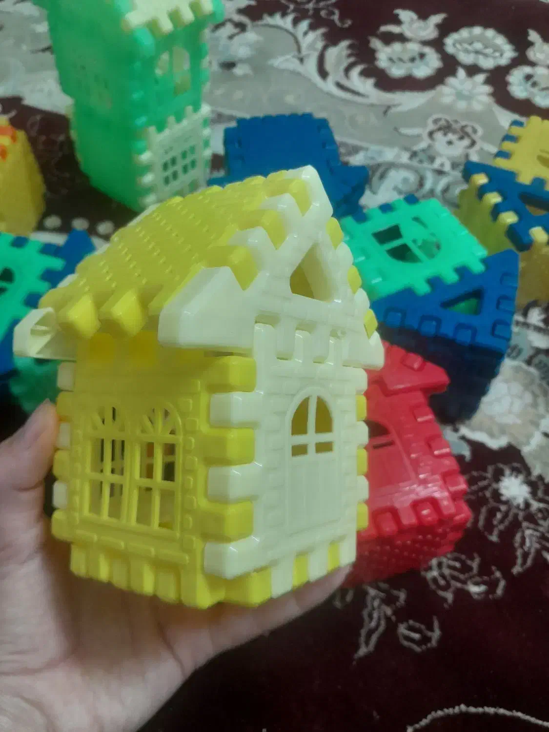 خونه آجری|اسباب‌‌بازی|مشهد, کلاته برفی|دیوار