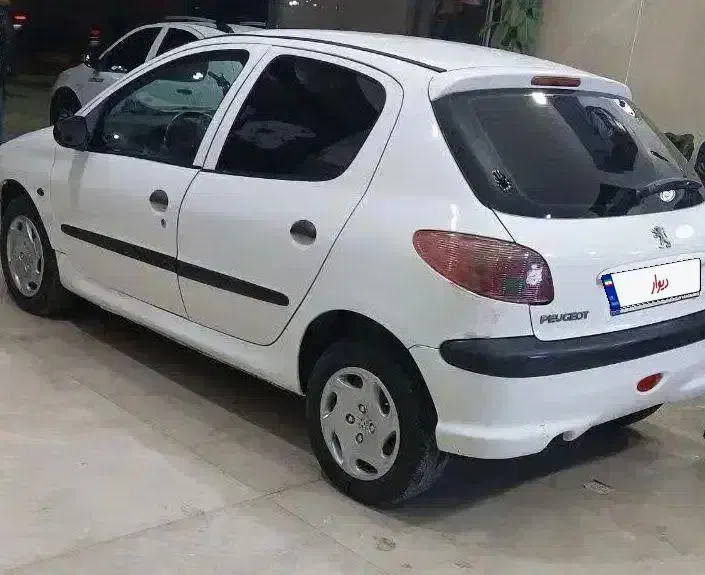 پژو ۲۰۶ فوری چک دارم|خودرو سواری و وانت|مشهد, شهید بصیر|دیوار