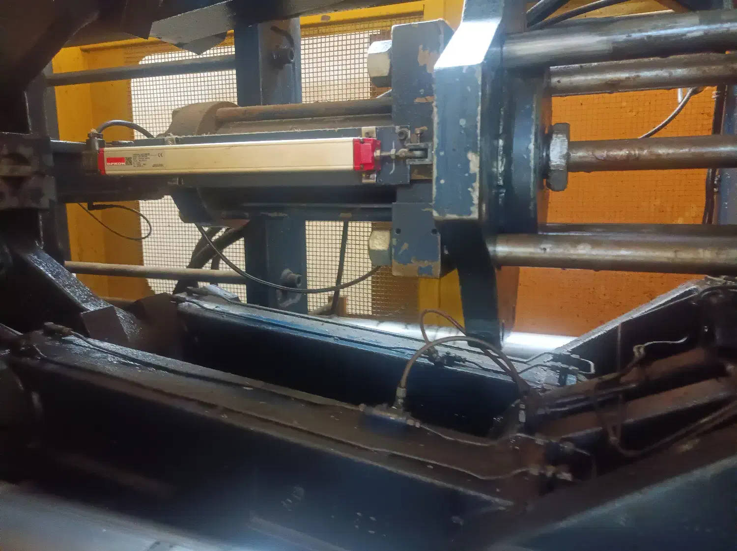 دستگاه تزریق پلاستیک 400تن متال مکانیکال|ماشینآلات صنعتی|شریفآباد, |دیوار