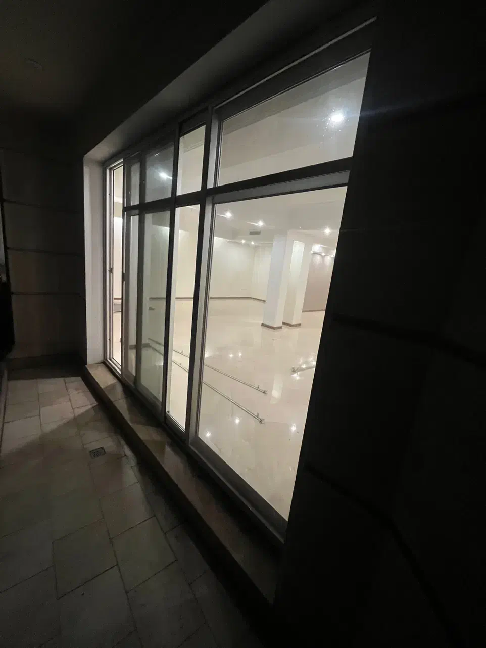 فرمانیه سنبل*340متر*4خواب*غرق در نور*تراس چیدمانی