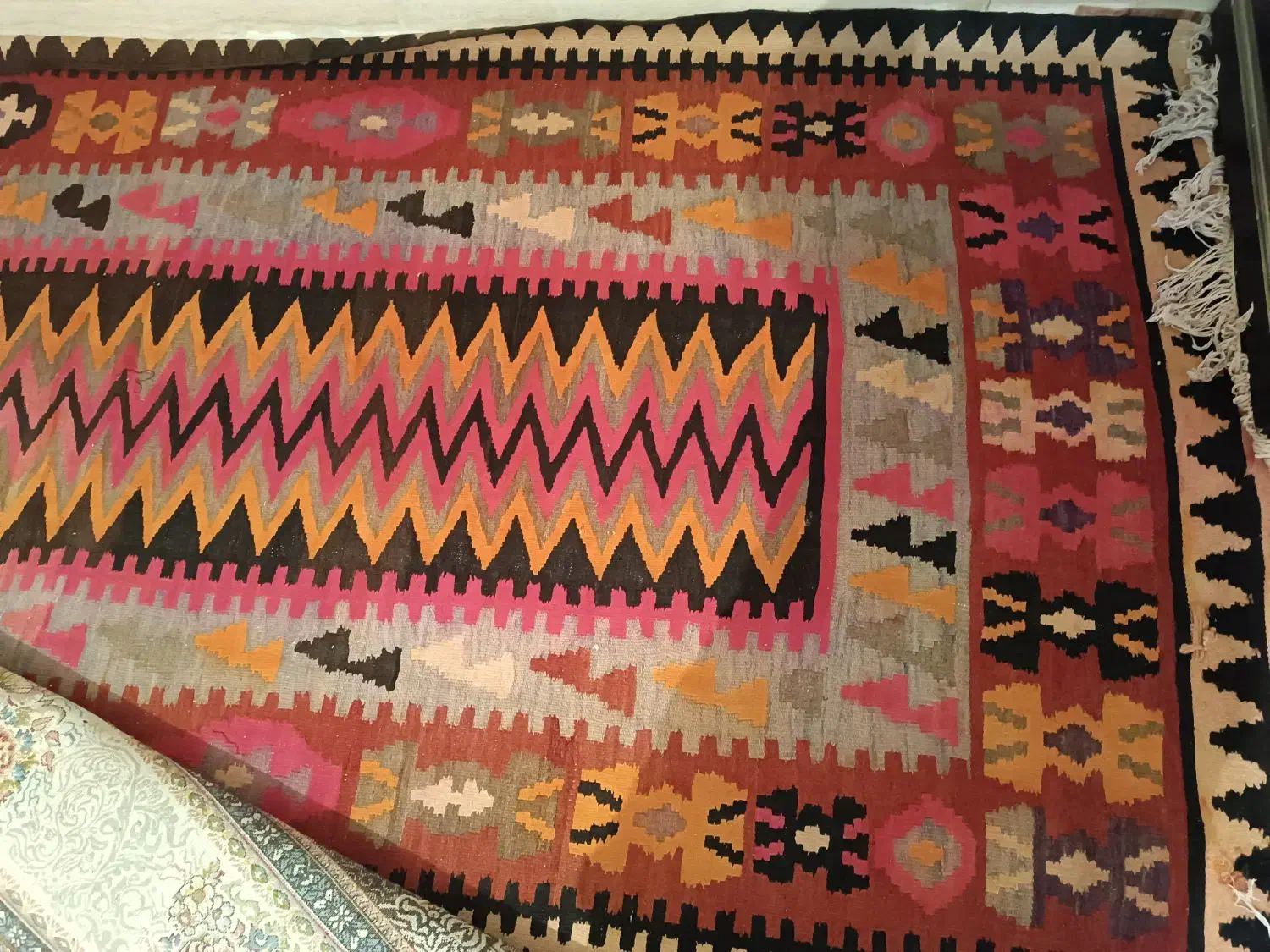 گلیم قدیمی|گلیم، جاجیم، گبه|رباط‌کریم, مسکن مهر آبشناسان|دیوار