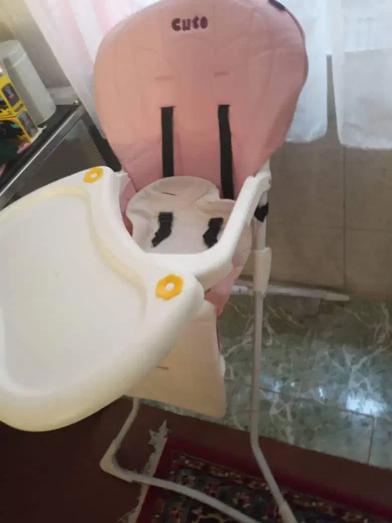 صندلی غذاخوری کودک|تخت و صندلی بچه|سلماس, |دیوار